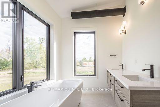 225 Mitchells Crossroad, Prince Edward County, Ontario  K0K 2T0 - Photo 19 - X12294600
