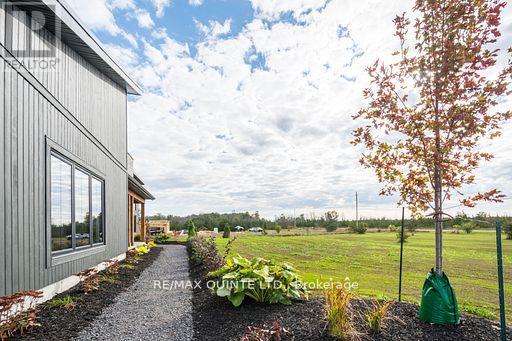 225 Mitchells Crossroad, Prince Edward County, Ontario  K0K 2T0 - Photo 27 - X12294600