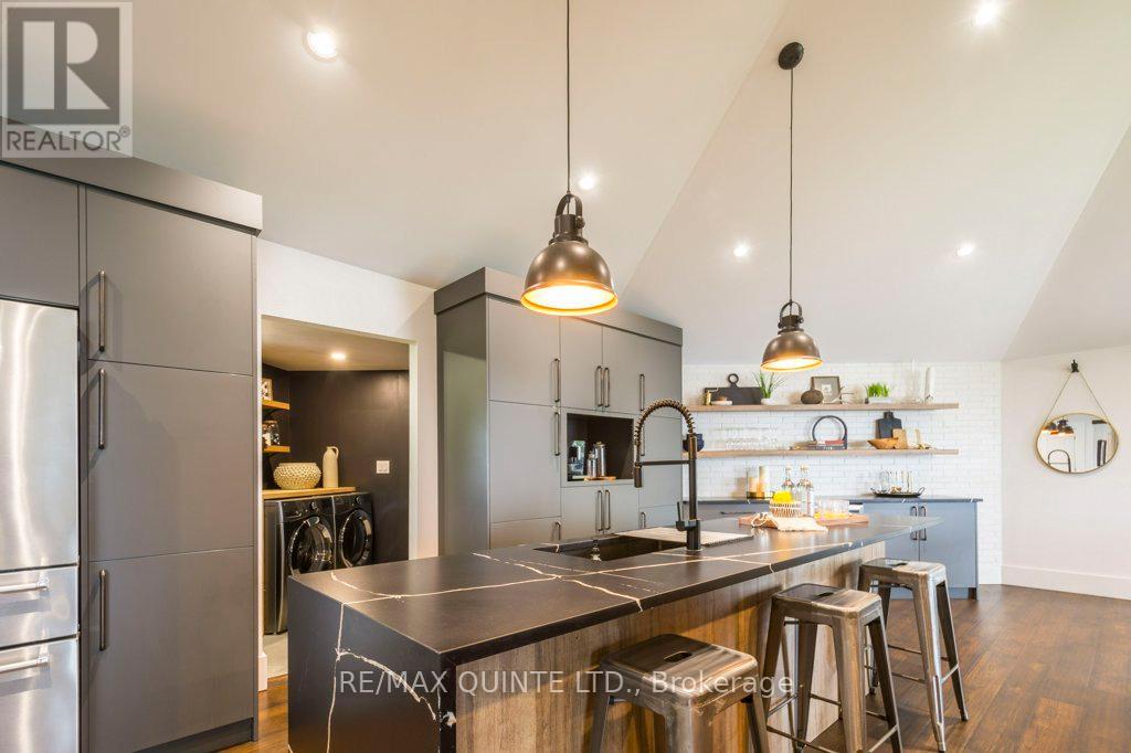 1190 County 3 Road, Prince Edward County, Ontario  K8N 4Z1 - Photo 5 - X12297501