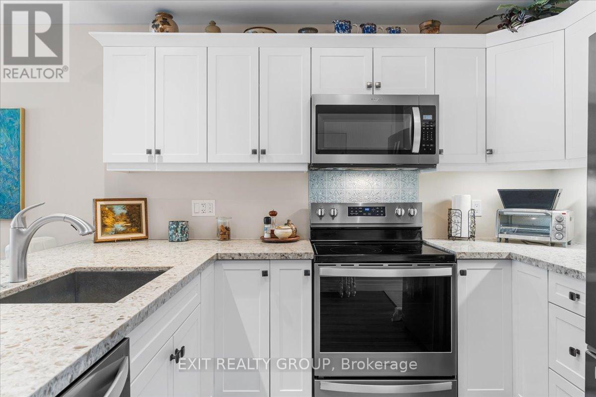 20 Gladstone Street W, Madoc, Ontario  K0K 2K0 - Photo 10 - X12297667