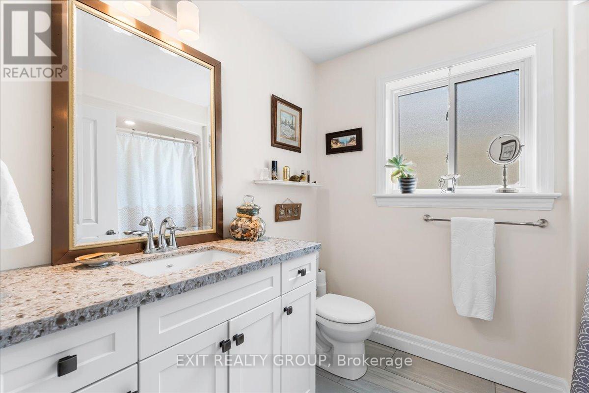 20 Gladstone Street W, Madoc, Ontario  K0K 2K0 - Photo 23 - X12297667