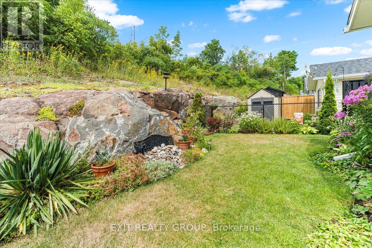 20 Gladstone Street W, Madoc, Ontario  K0K 2K0 - Photo 30 - X12297667
