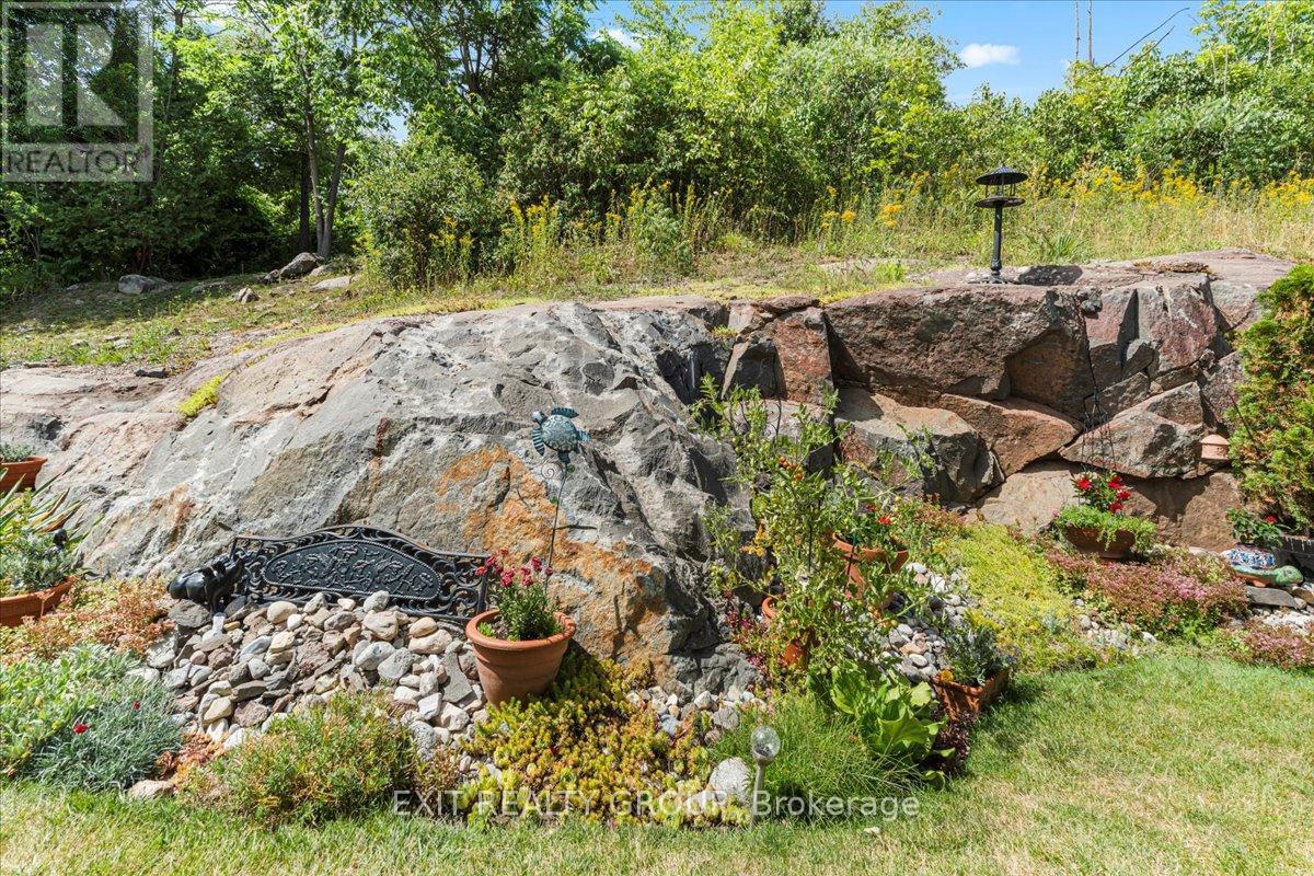 20 Gladstone Street W, Madoc, Ontario  K0K 2K0 - Photo 31 - X12297667