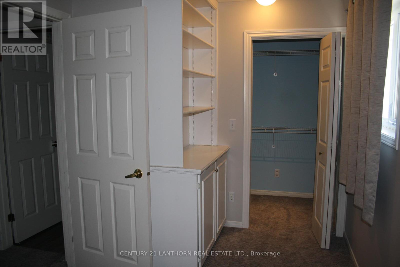 19 Pinegrove Court, Belleville, Ontario  K8N 5X9 - Photo 18 - X12299180