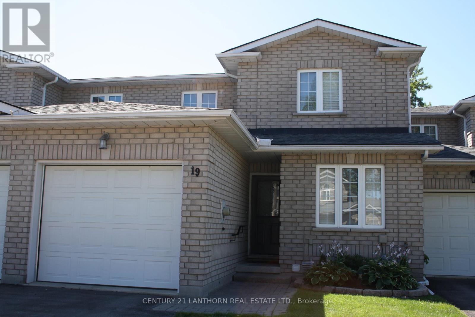 19 Pinegrove Court, Belleville, Ontario  K8N 5X9 - Photo 24 - X12299180