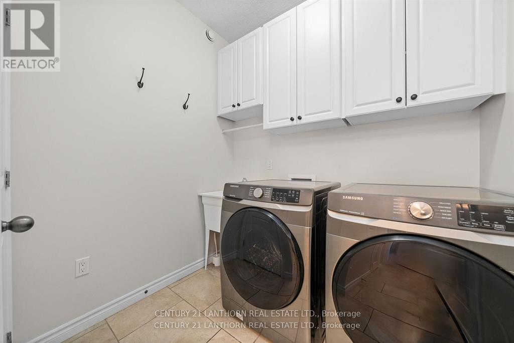 23 Glenwood Street, Quinte West, Ontario  K0K 2C0 - Photo 14 - X12299218