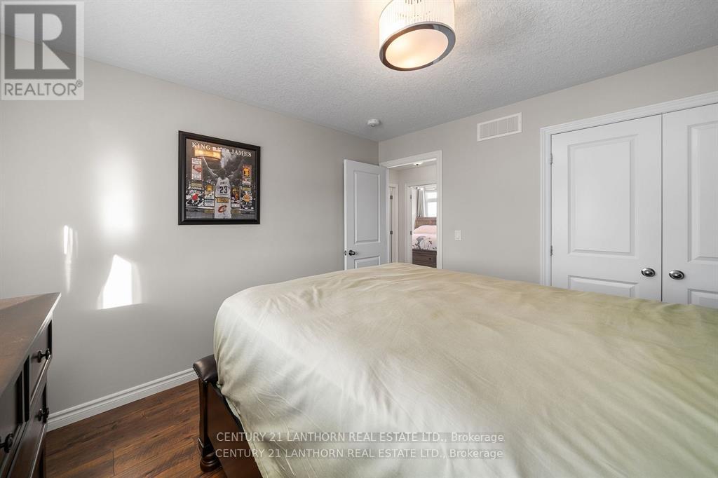23 Glenwood Street, Quinte West, Ontario  K0K 2C0 - Photo 22 - X12299218