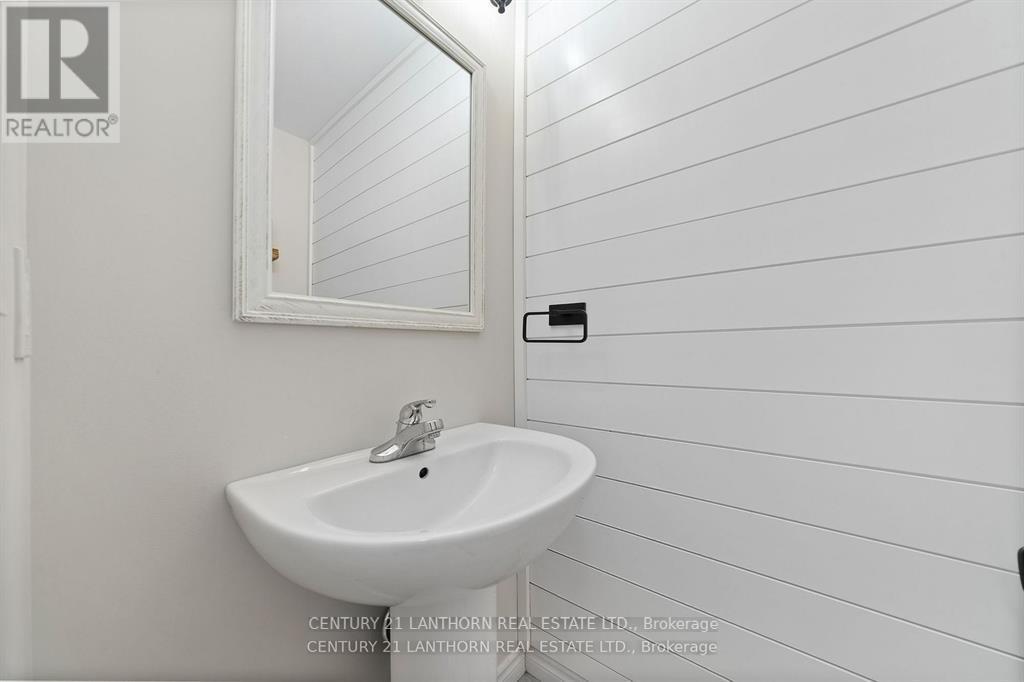 23 Glenwood Street, Quinte West, Ontario  K0K 2C0 - Photo 34 - X12299218