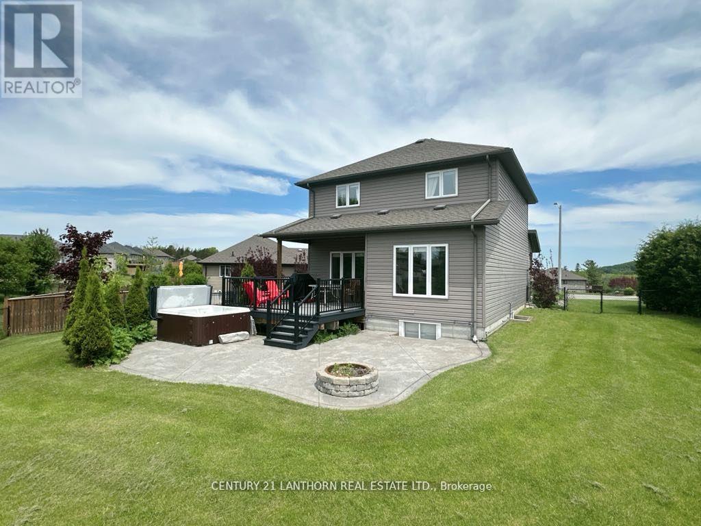 23 Glenwood Street, Quinte West, Ontario  K0K 2C0 - Photo 37 - X12299218