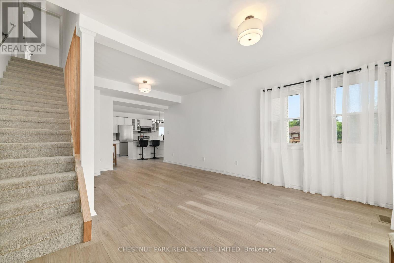 33 Broad Street, Prince Edward County, Ontario  K0K 2T0 - Photo 11 - X12299336