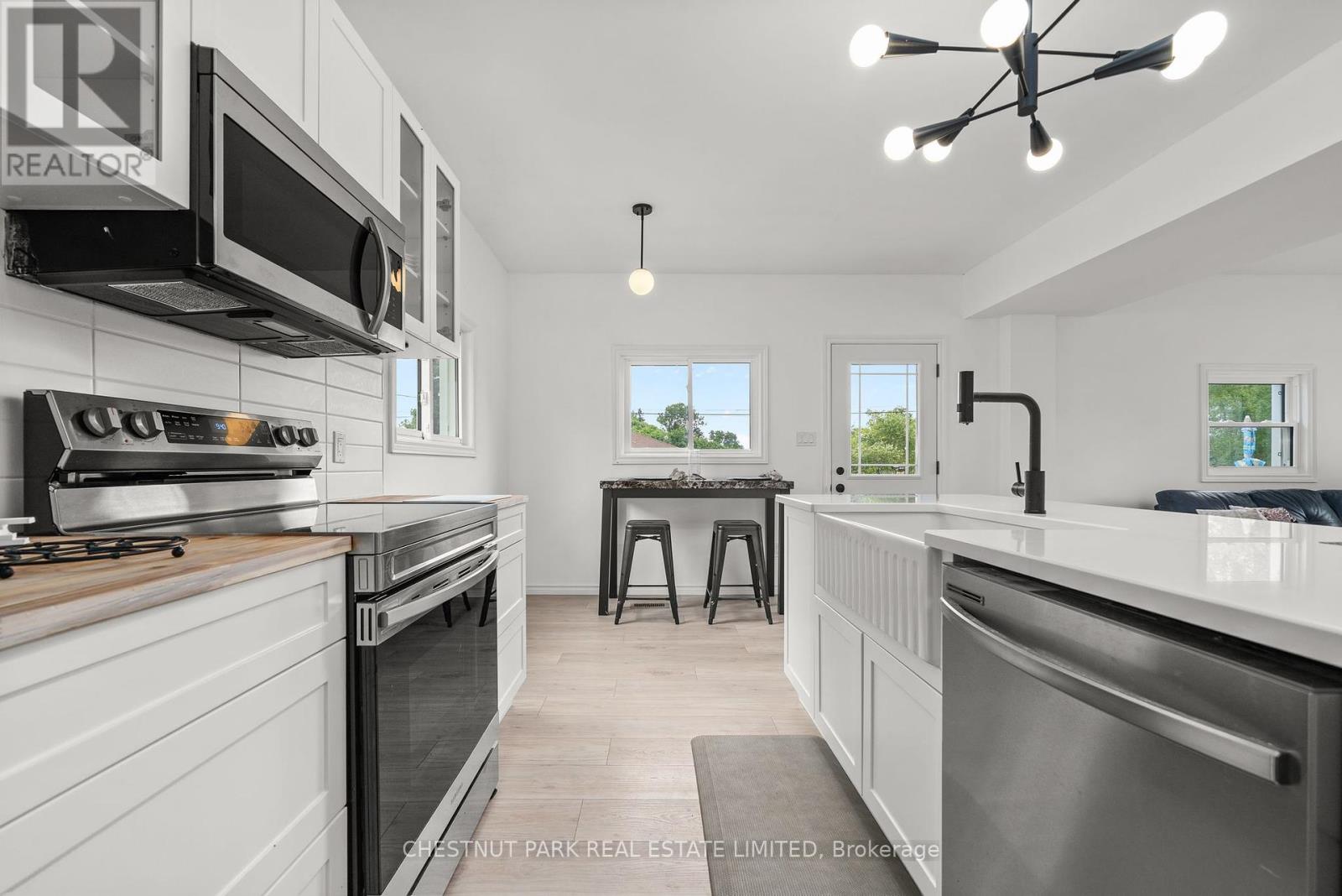 33 Broad Street, Prince Edward County, Ontario  K0K 2T0 - Photo 16 - X12299336