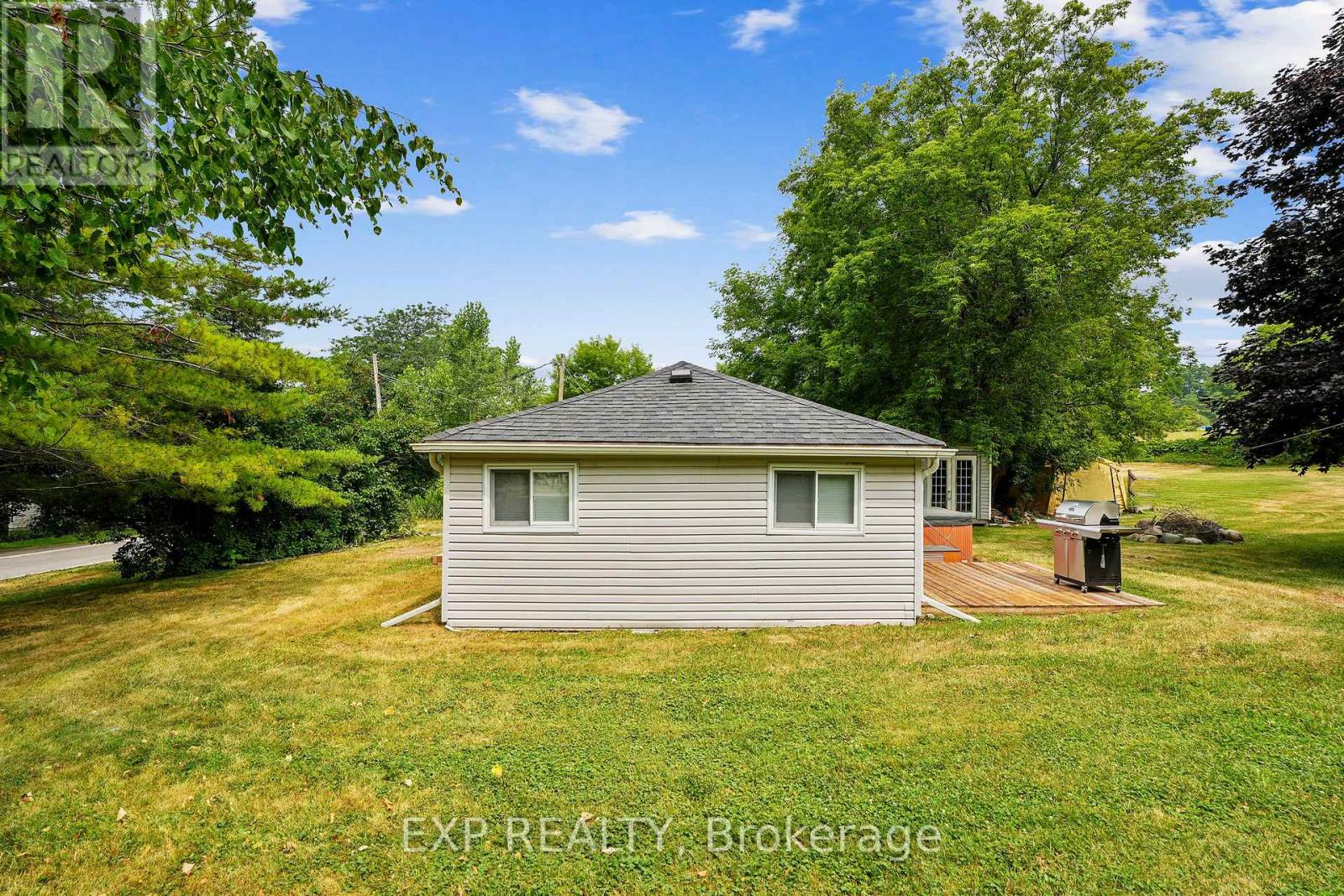 5421 Lakeshore Drive, Hamilton Township, Ontario  K0K 2H0 - Photo 4 - X12300393