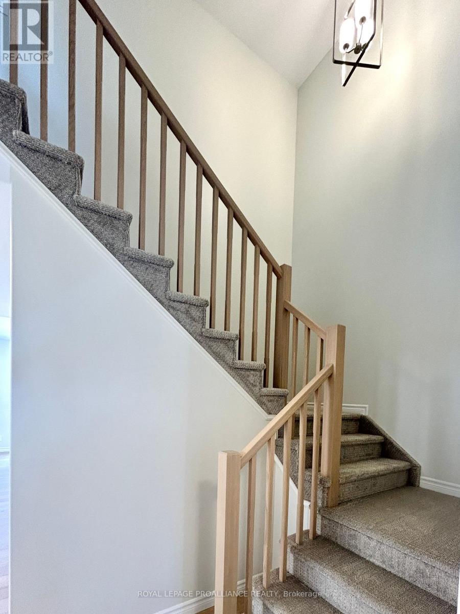 14 Peace River Street, Belleville, Ontario  K8N 0V6 - Photo 13 - X12300624