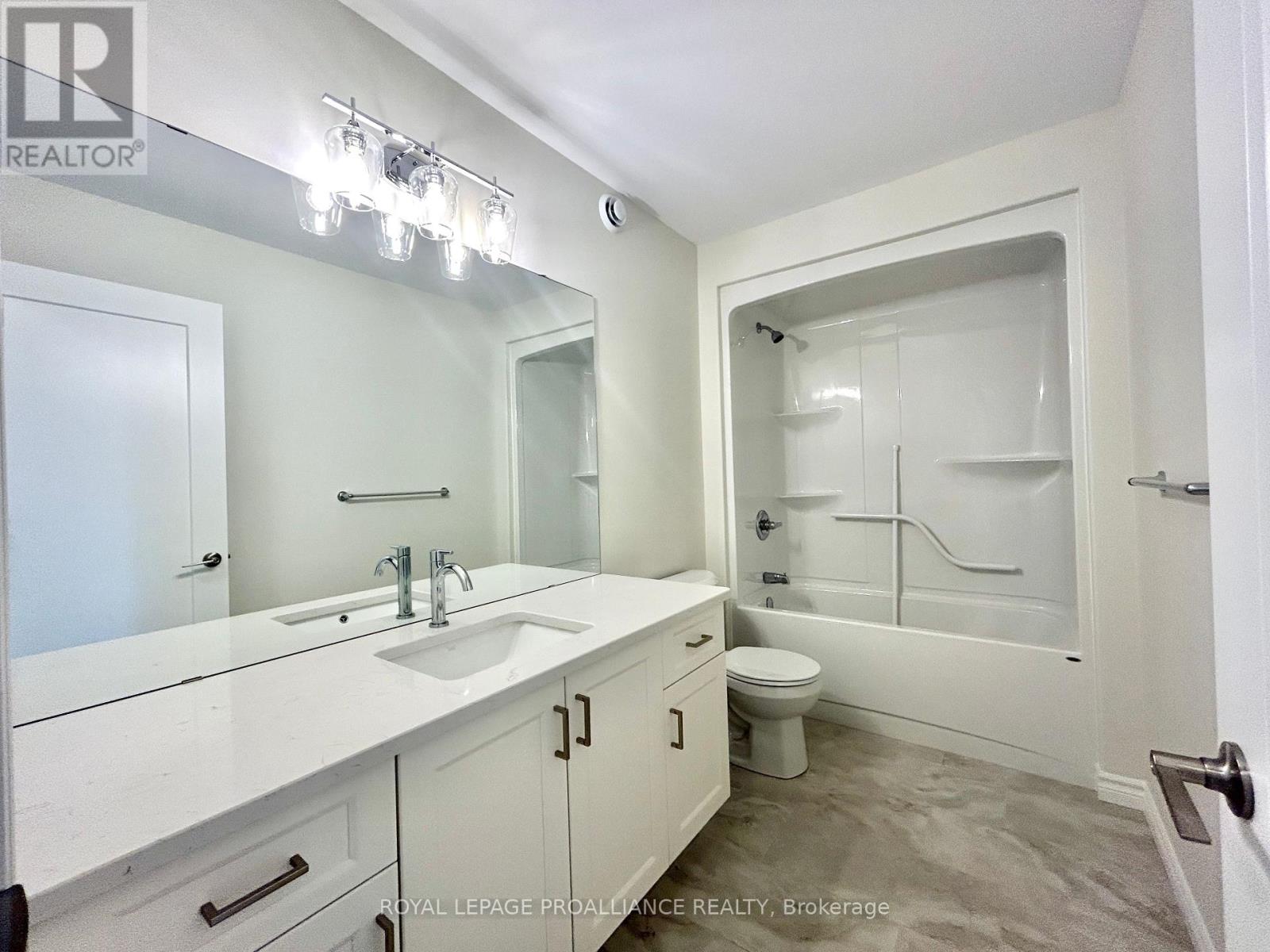 14 Peace River Street, Belleville, Ontario  K8N 0V6 - Photo 18 - X12300624