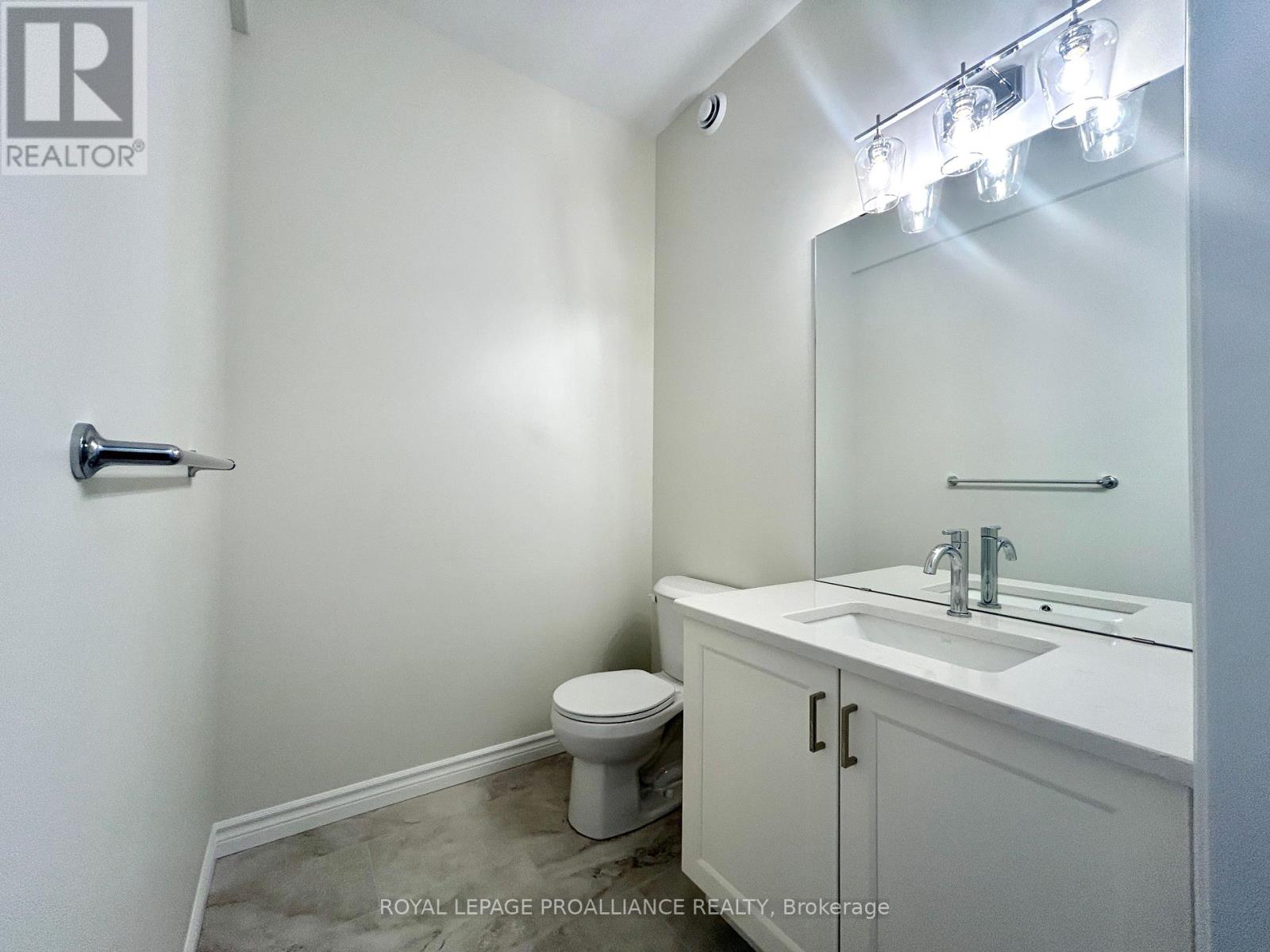 14 Peace River Street, Belleville, Ontario  K8N 0V6 - Photo 5 - X12300624