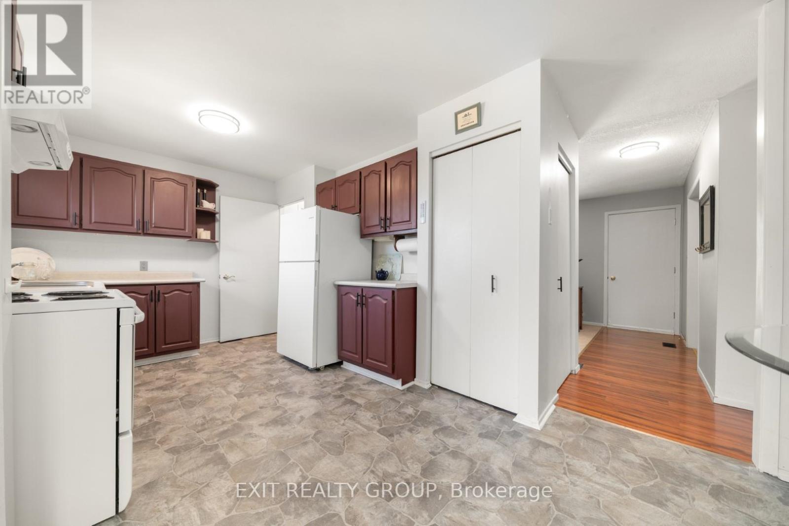 1476 County Rd 12, Prince Edward County, Ontario  K0K 2T0 - Photo 14 - X12300889