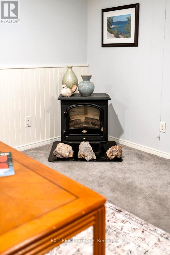 1476 County Rd 12, Prince Edward County, Ontario  K0K 2T0 - Photo 31 - X12300889