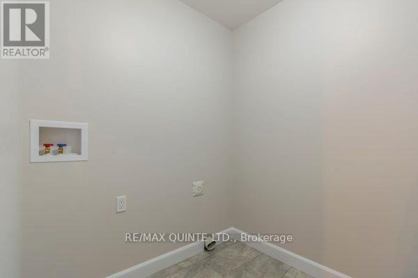 57 Sandhu Crescent, Belleville, Ontario  K8P 0G7 - Photo 13 - X12300926