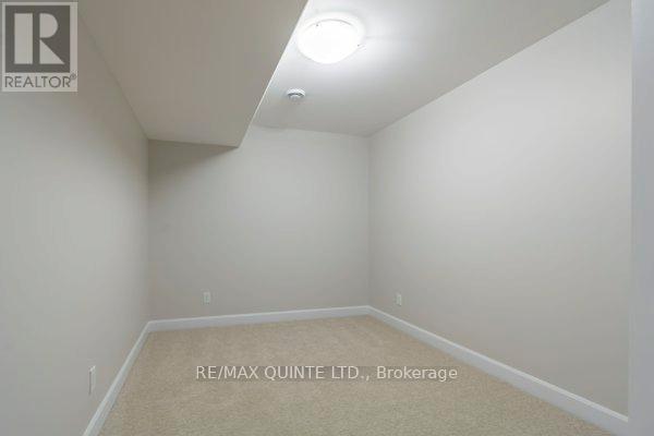 57 Sandhu Crescent, Belleville, Ontario  K8P 0G7 - Photo 20 - X12300926