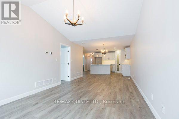 57 Sandhu Crescent, Belleville, Ontario  K8P 0G7 - Photo 9 - X12300926