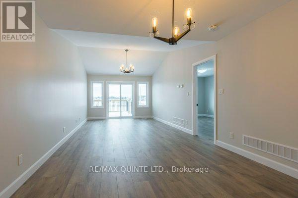 55 Sandhu Crescent, Belleville, Ontario  K8P 0G7 - Photo 8 - X12300955