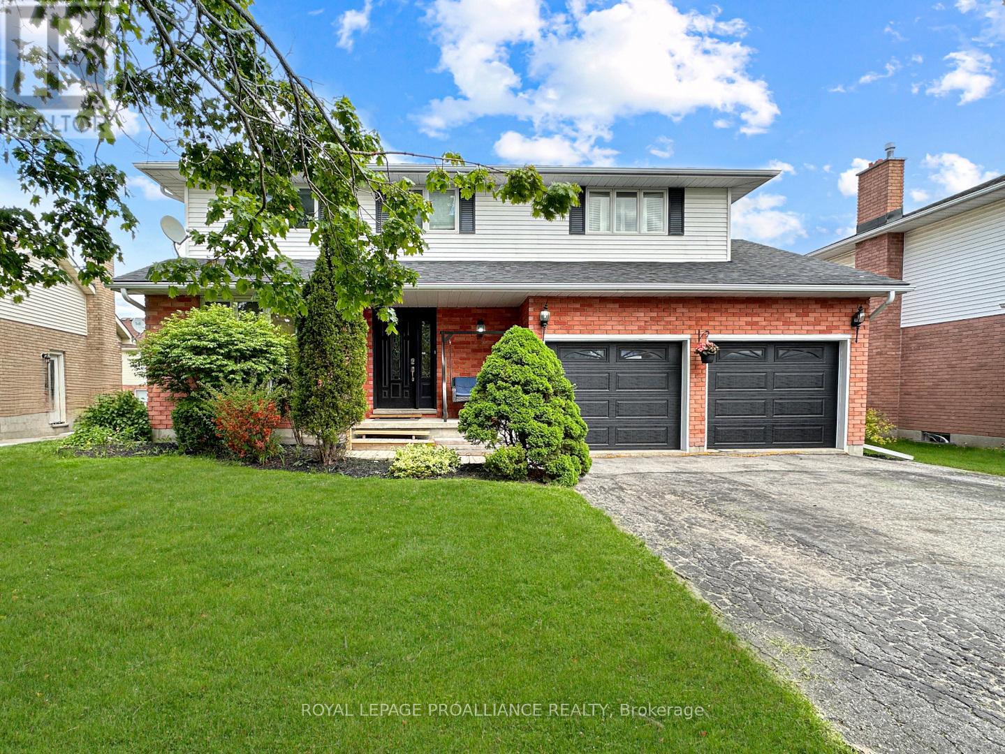 43 Dungannon Drive, Belleville, Ontario  K8P 5E7 - Photo 1 - X12301685