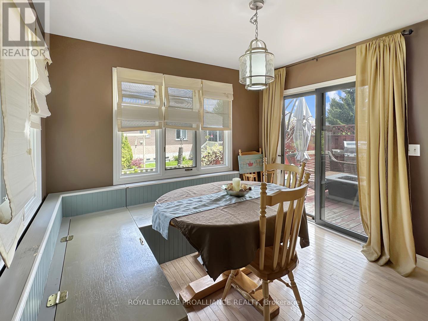 43 Dungannon Drive, Belleville, Ontario  K8P 5E7 - Photo 12 - X12301685