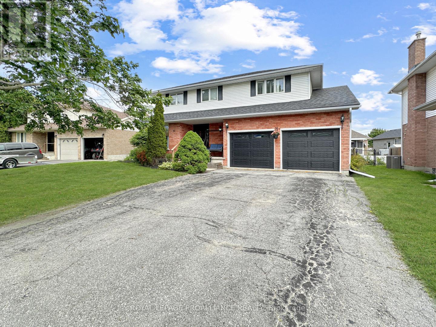 43 Dungannon Drive, Belleville, Ontario  K8P 5E7 - Photo 2 - X12301685