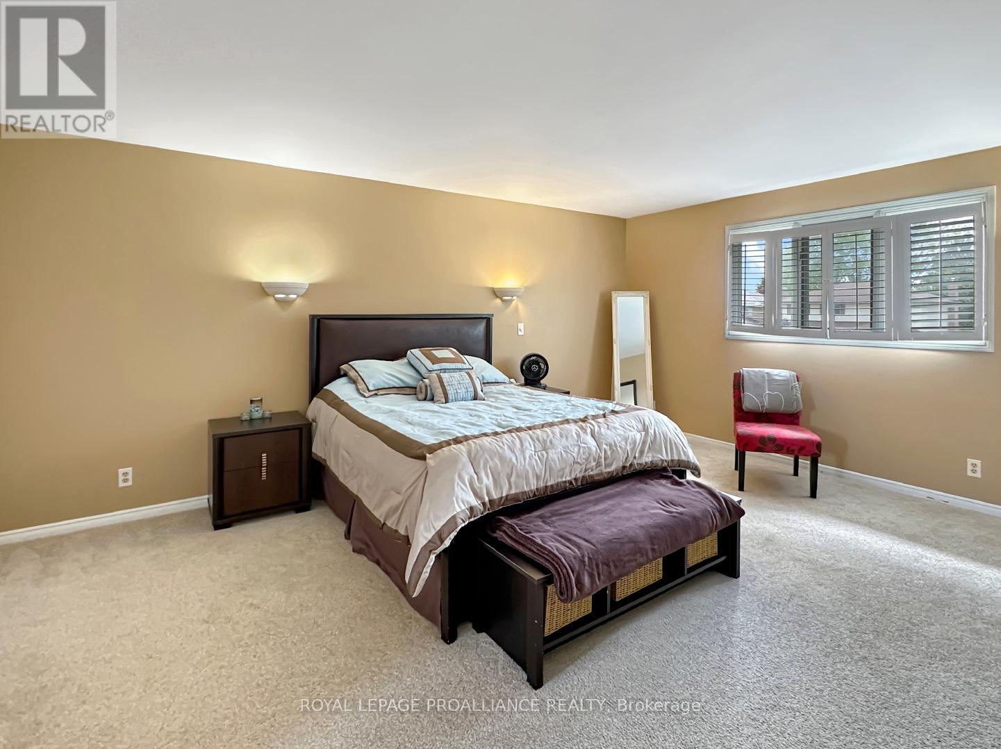 43 Dungannon Drive, Belleville, Ontario  K8P 5E7 - Photo 25 - X12301685
