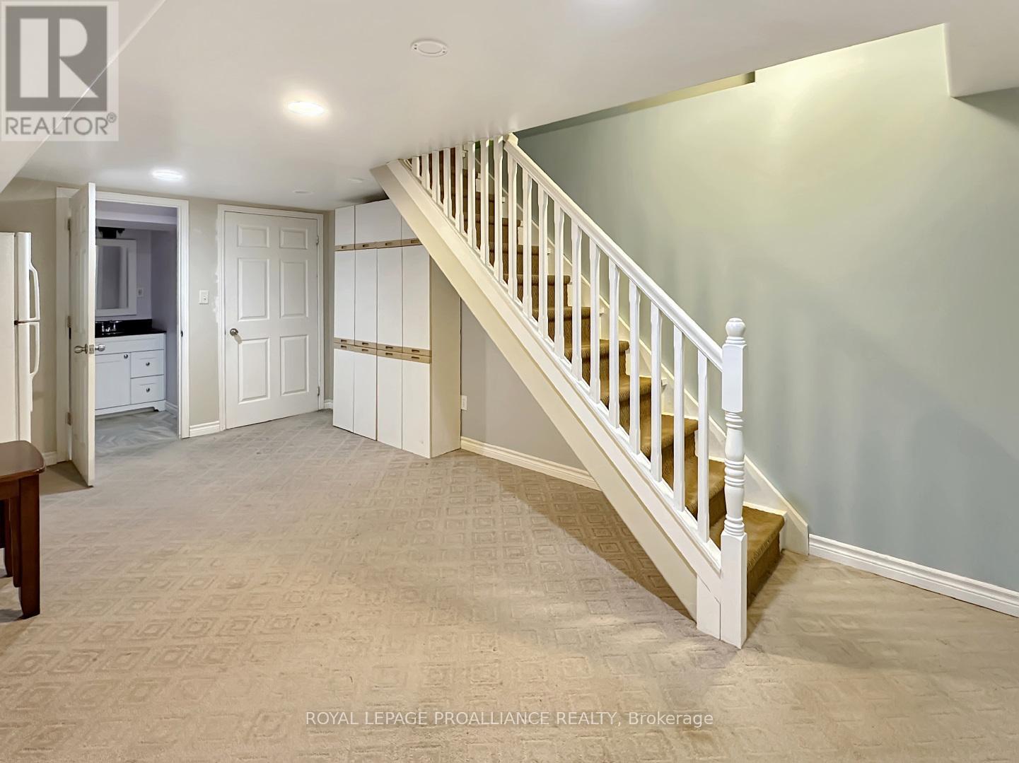 43 Dungannon Drive, Belleville, Ontario  K8P 5E7 - Photo 37 - X12301685