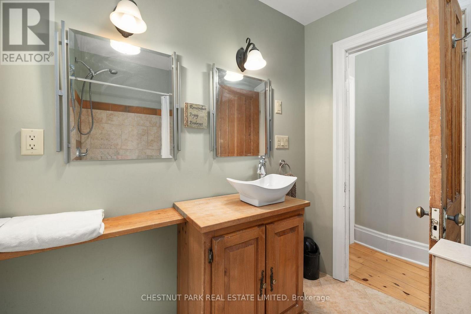365 Main Street, Prince Edward County, Ontario  K0K 2T0 - Photo 35 - X12304572