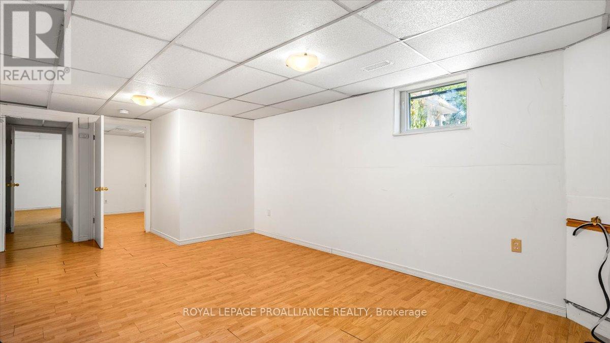 46 Tracey Street, Belleville, Ontario  K8P 2R5 - Photo 9 - X12305553