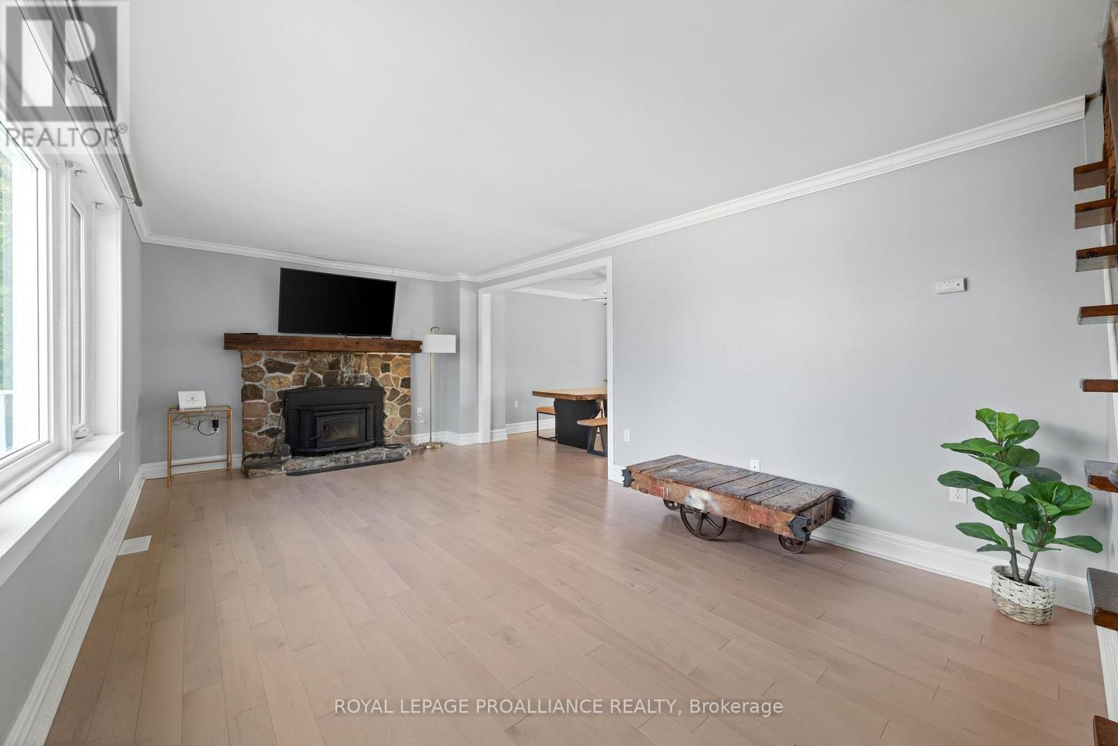 1692 North Big Island Road, Prince Edward County, Ontario  K0K 1W0 - Photo 24 - X12305786