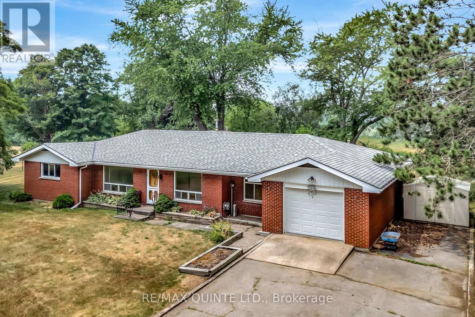 1462 County Road 12, Prince Edward County, Ontario  K0K 2T0 - Photo 3 - X12307944