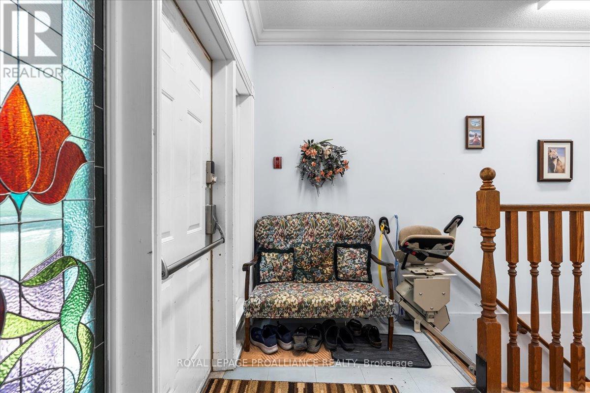 320 Colborne Street, Tweed, Ontario  K0K 3J0 - Photo 12 - X12308316