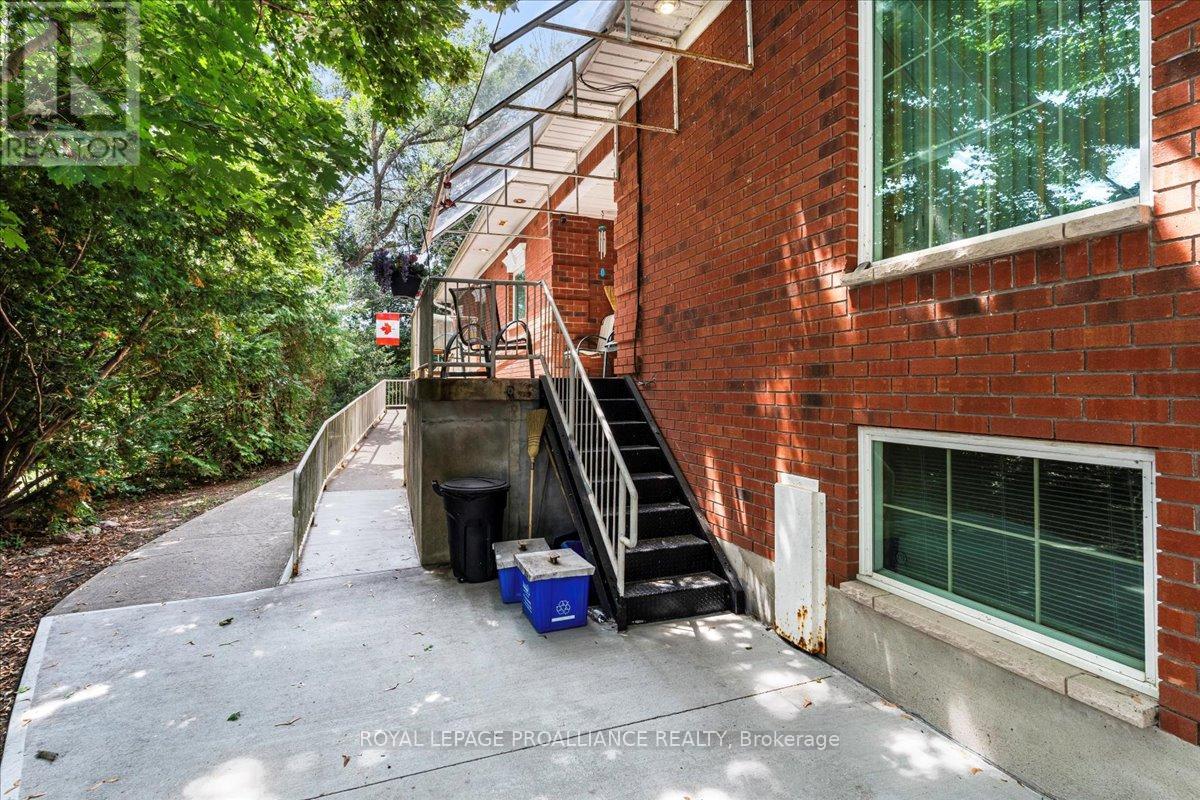 320 Colborne Street, Tweed, Ontario  K0K 3J0 - Photo 6 - X12308316