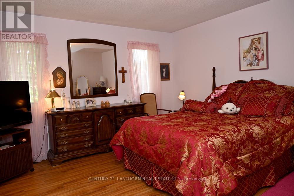26 Heritage Drive, Prince Edward County, Ontario  K0K 3L0 - Photo 32 - X12310675