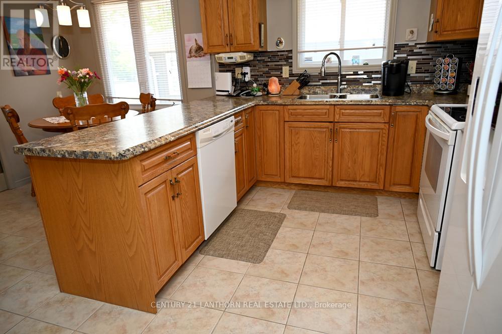 26 Heritage Drive, Prince Edward County, Ontario  K0K 3L0 - Photo 40 - X12310675