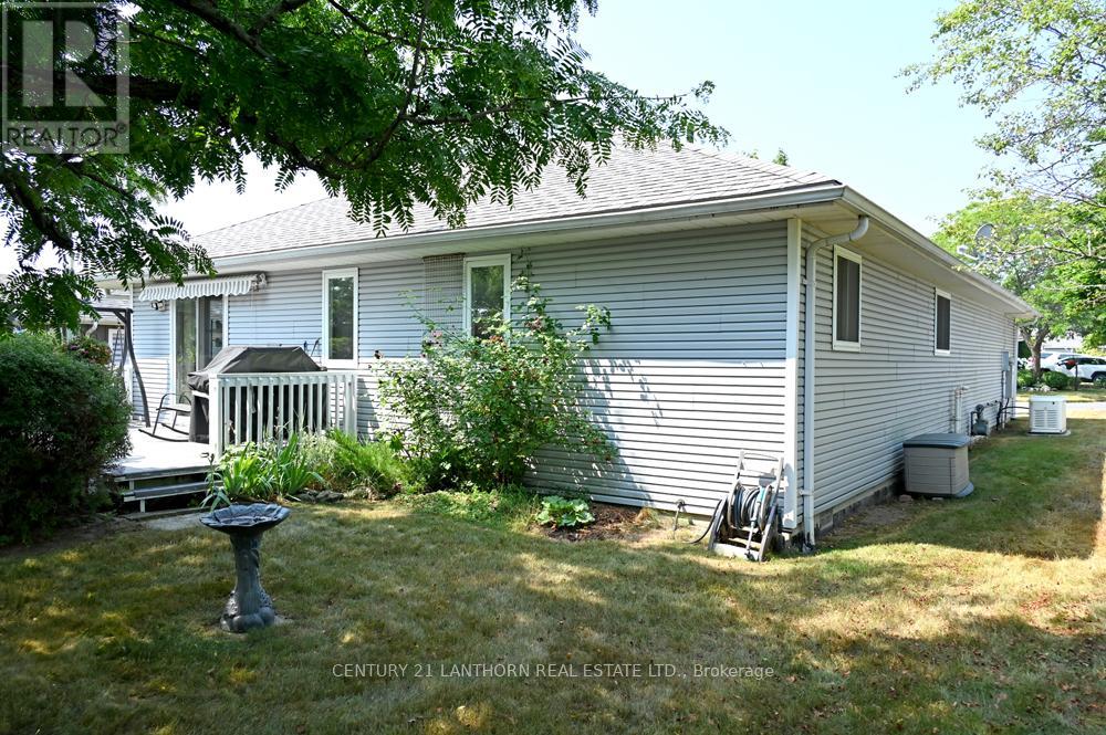 26 Heritage Drive, Prince Edward County, Ontario  K0K 3L0 - Photo 5 - X12310675
