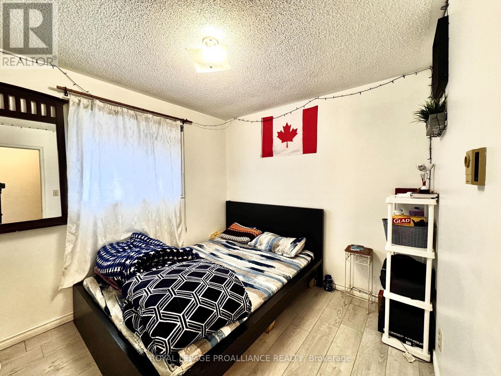 57 Donald Street, Belleville, Ontario  K8P 2J2 - Photo 9 - X12310748