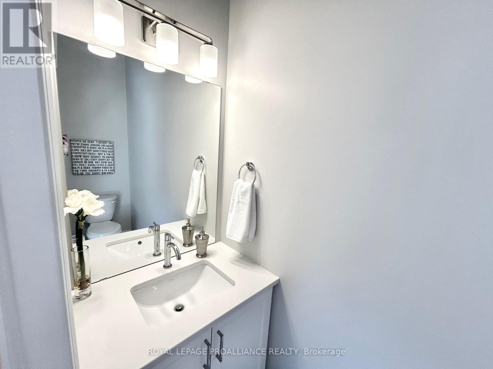 79 Athabaska Drive, Belleville, Ontario  K8N 0T1 - Photo 12 - X12311162