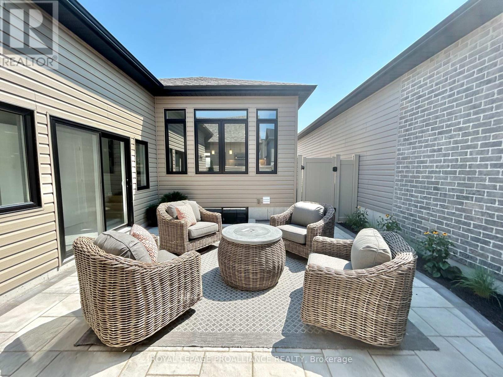 79 Athabaska Drive, Belleville, Ontario  K8N 0T1 - Photo 15 - X12311162