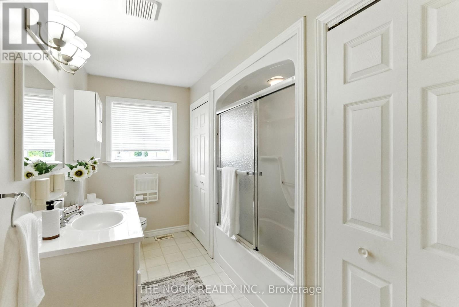 792 Danforth Road, Prince Edward County, Ontario  K0K 2J0 - Photo 18 - X12311232