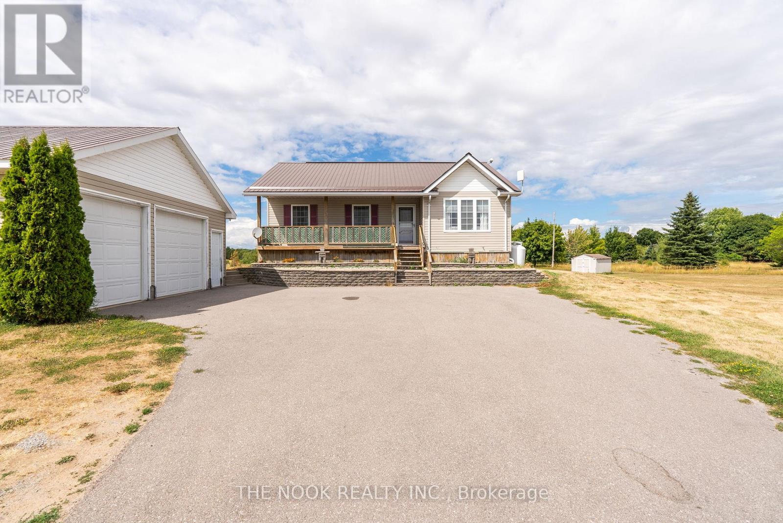 792 Danforth Road, Prince Edward County, Ontario  K0K 2J0 - Photo 46 - X12311232