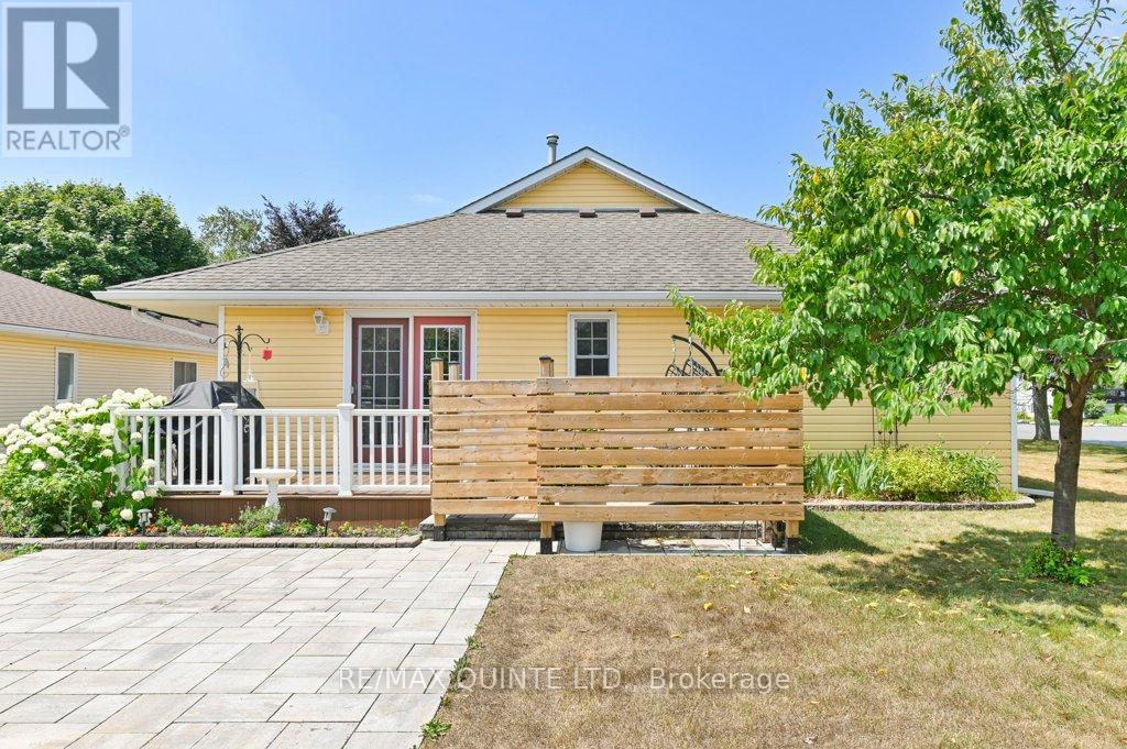 2 Heritage Drive, Prince Edward County, Ontario  K0K 3L0 - Photo 34 - X12313511