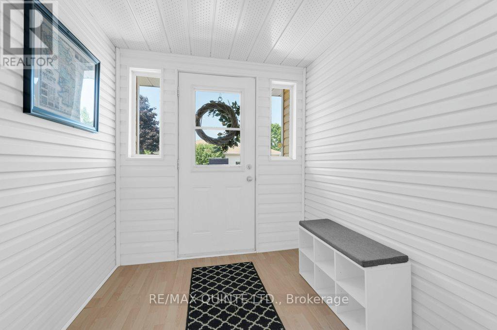 2 Heritage Drive, Prince Edward County, Ontario  K0K 3L0 - Photo 7 - X12313511