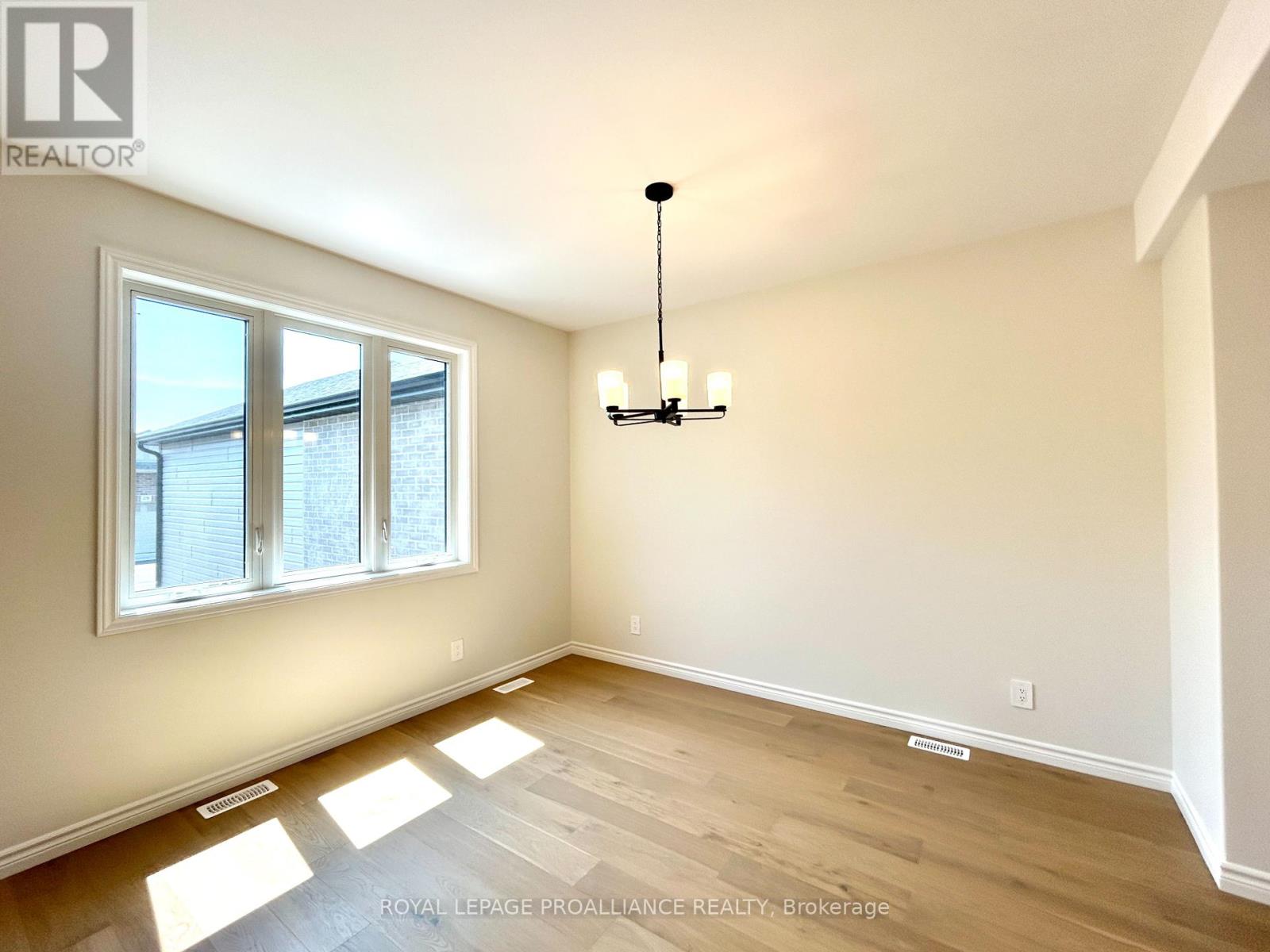 22 Riverstone Way, Belleville, Ontario  K8N 0S6 - Photo 10 - X12313754
