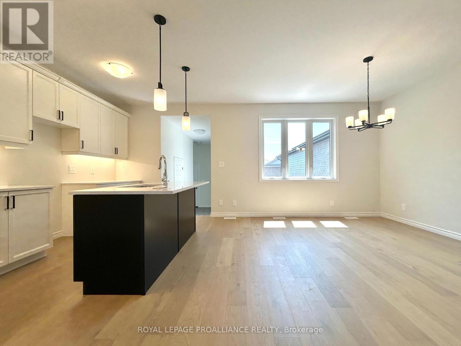 22 Riverstone Way, Belleville, Ontario  K8N 0S6 - Photo 11 - X12313754