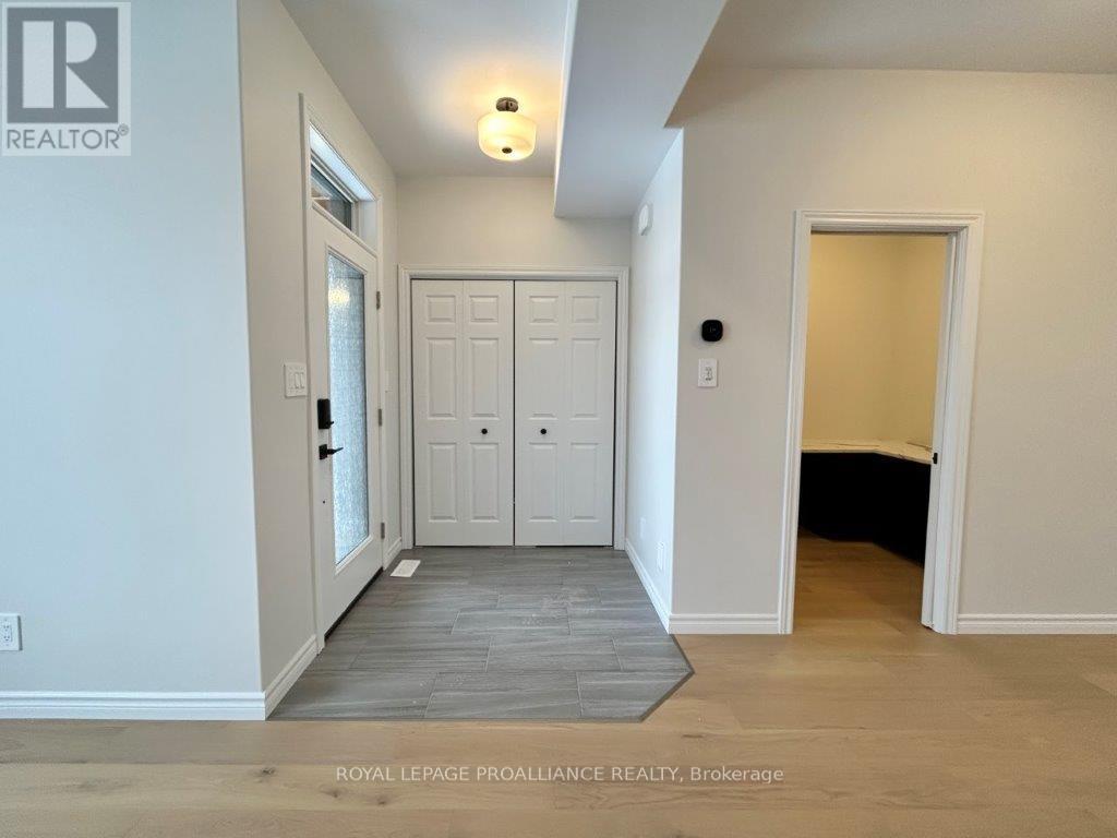 22 Riverstone Way, Belleville, Ontario  K8N 0S6 - Photo 3 - X12313754
