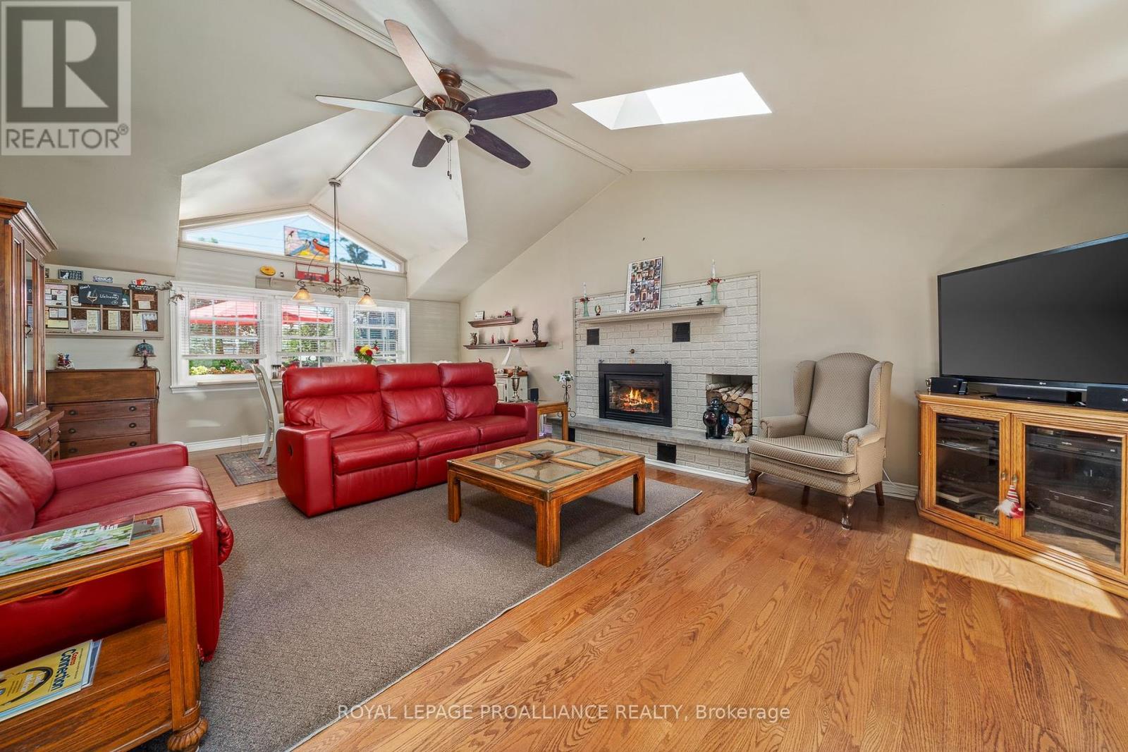 41 King Street, Prince Edward County, Ontario  K0K 2T0 - Photo 17 - X12315484
